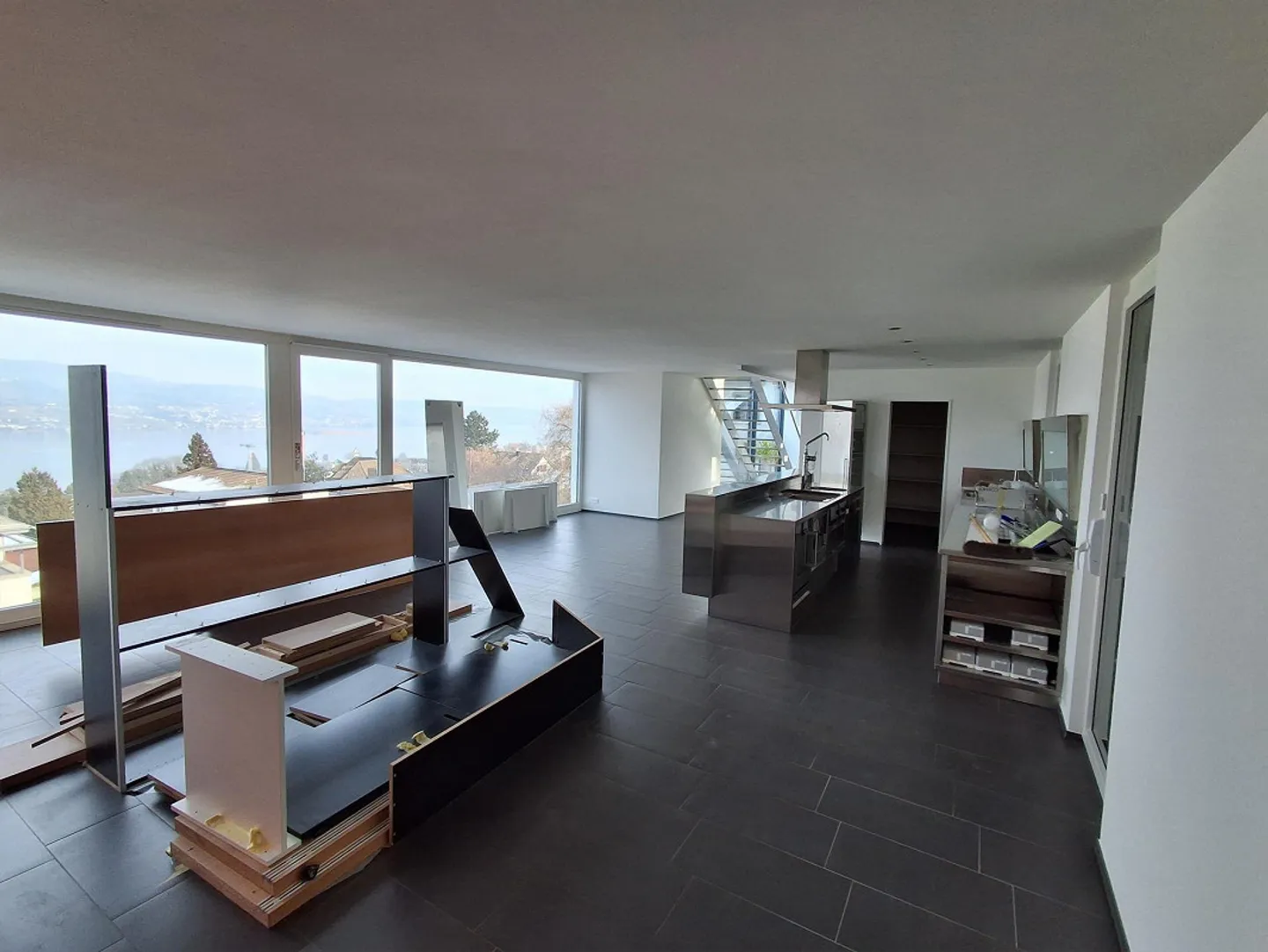 Loft appartement 2.5 pièces avec vue sur le lac, terrasse, coin jardin - Photo 7 sur 20