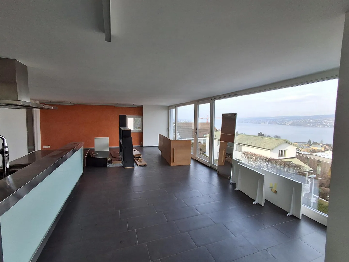 Loft appartement 2.5 pièces avec vue sur le lac, terrasse, coin jardin - Photo 11 sur 20