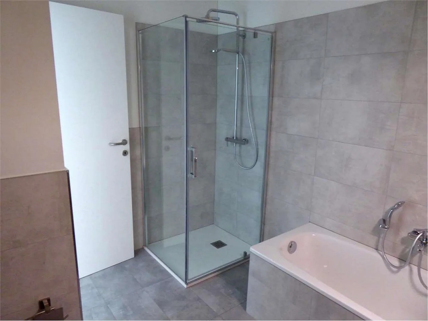 Modern 2.5-room apartment with garden in Bioggio - Photo 4 of 6