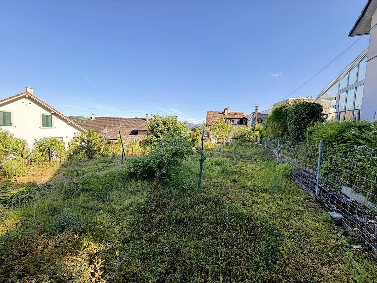 Maison individuelle de 6 pièces avec grand jardin et potentiel de développement - Photo 5 sur 8