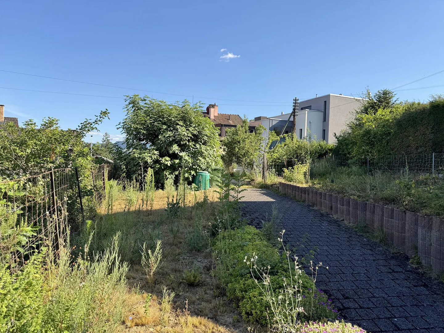 Maison individuelle de 6 pièces avec grand jardin et potentiel de développement - Photo 7 sur 8