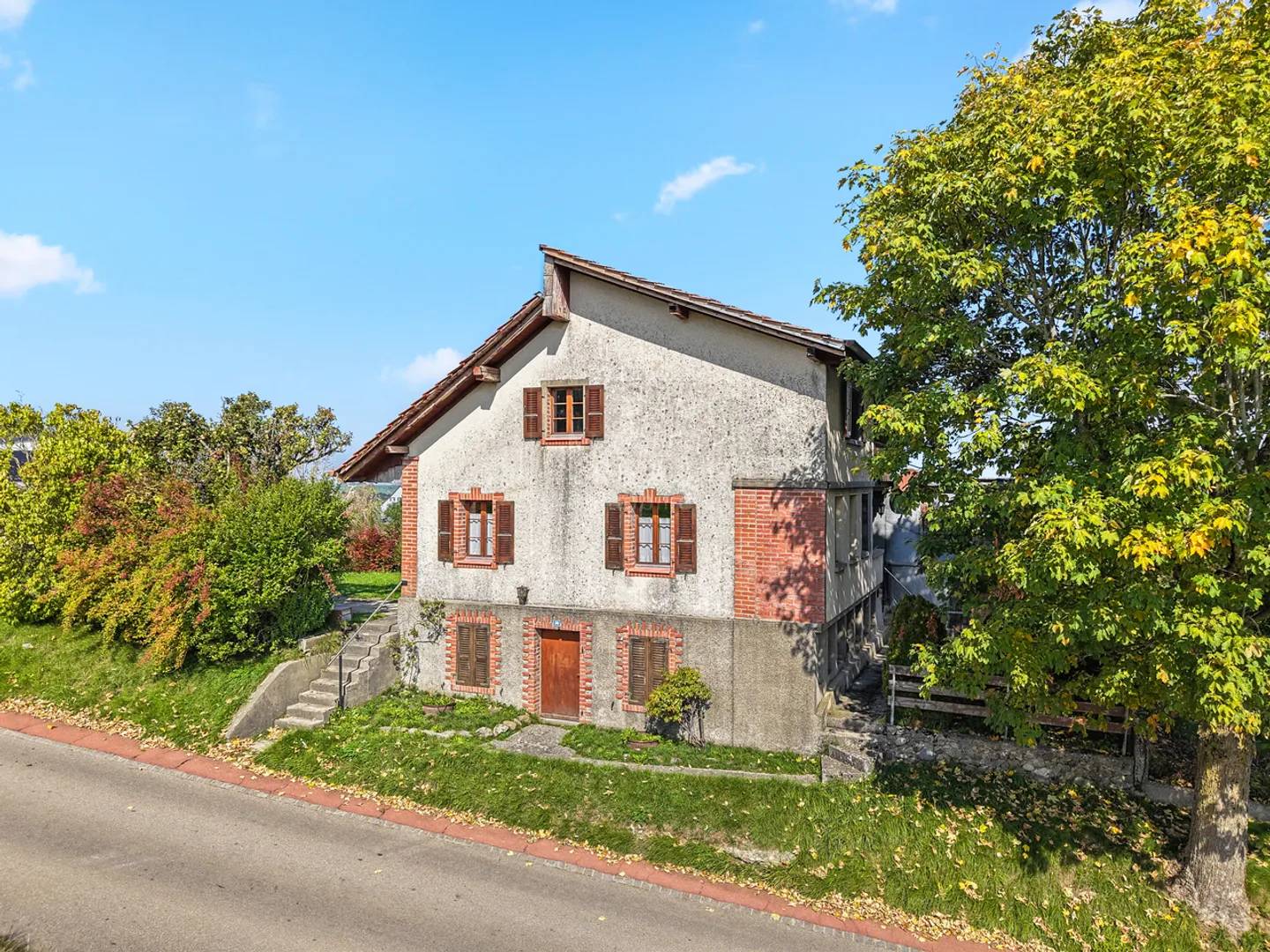 Single-family house partially renovated in Villarimboud - Photo 10 of 11
