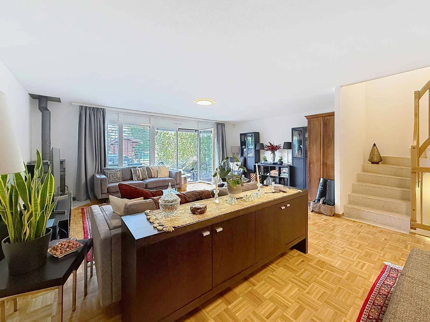 ESCLUSIVITÀ - Spaziosa villa a schiera - Foto 3 di 12