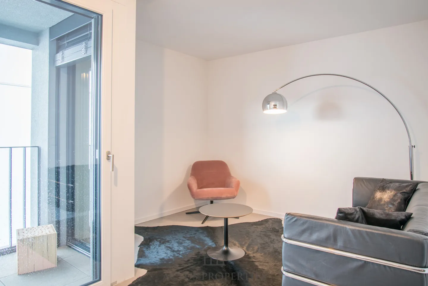 Charmantes Studio mit Terrasse - Foto 3 von 5