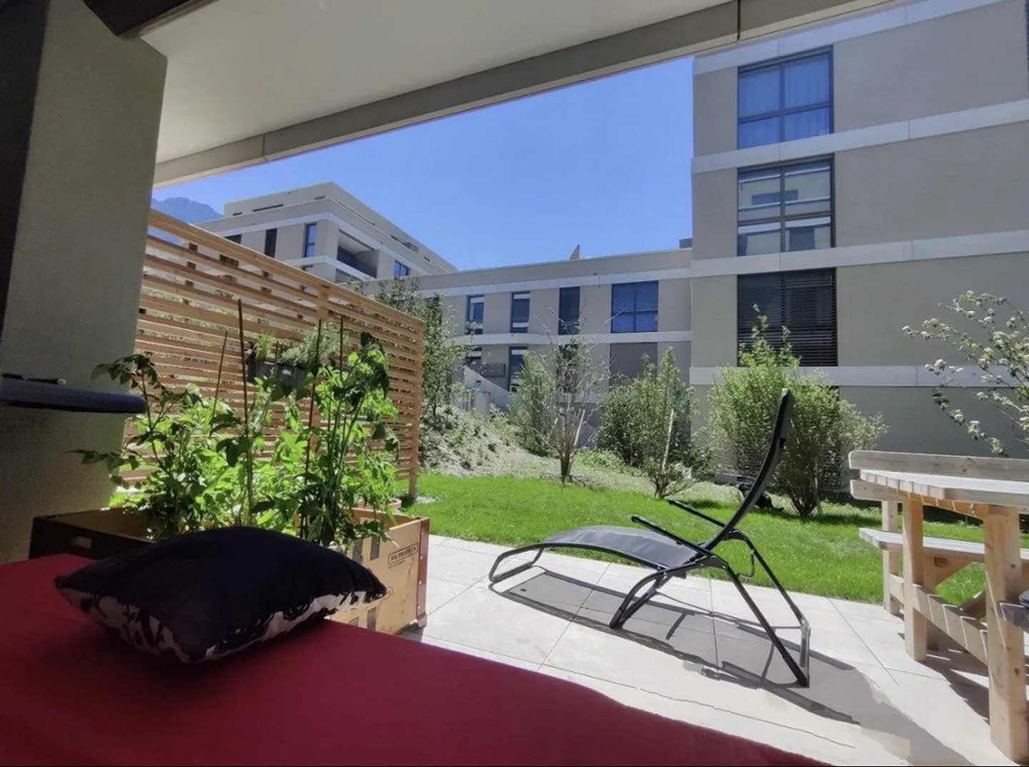 Modernes Apartment mit Gartenblick - Foto 3 von 13