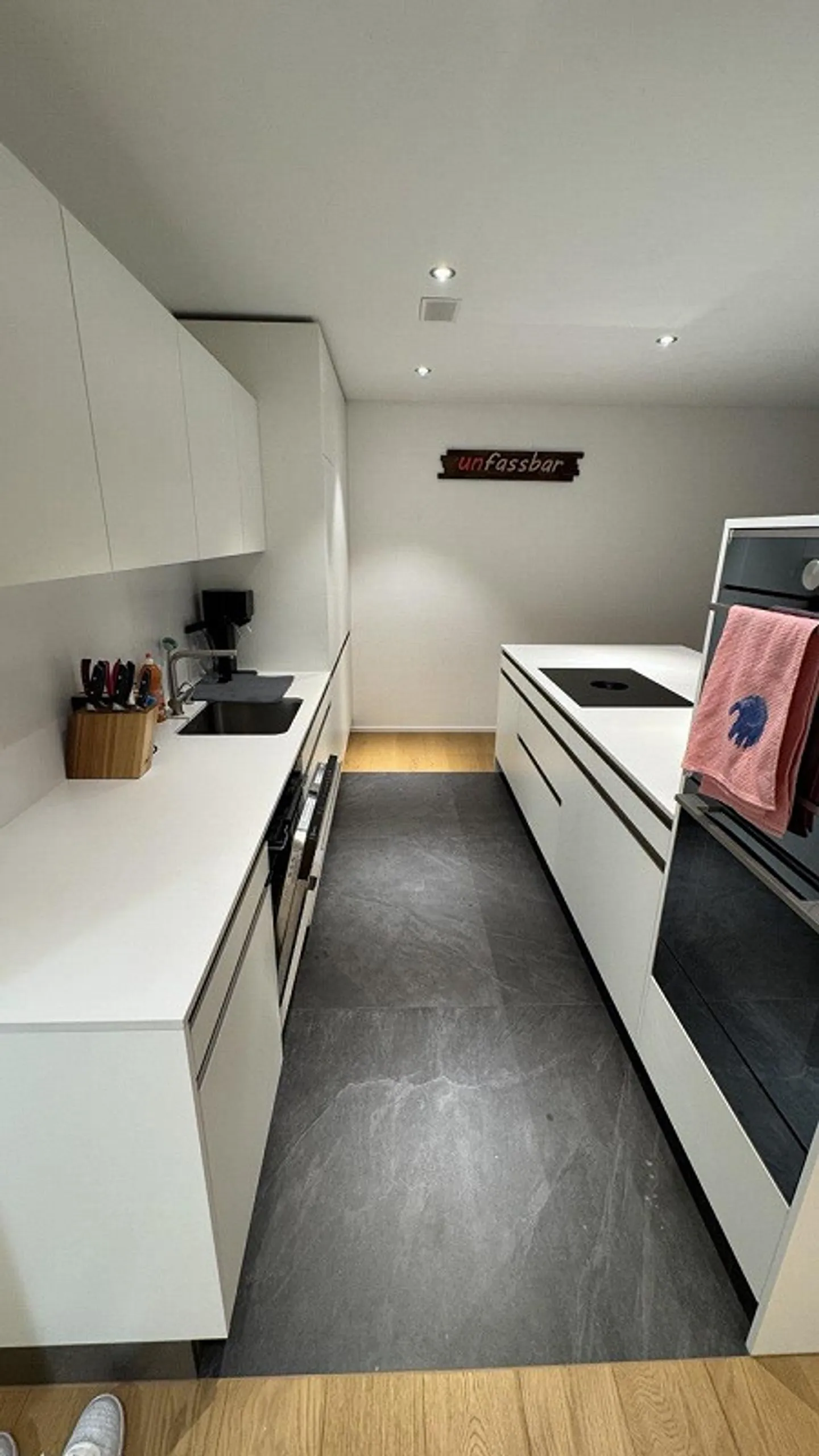 Modernes Apartment mit Gartenblick - Foto 2 von 13