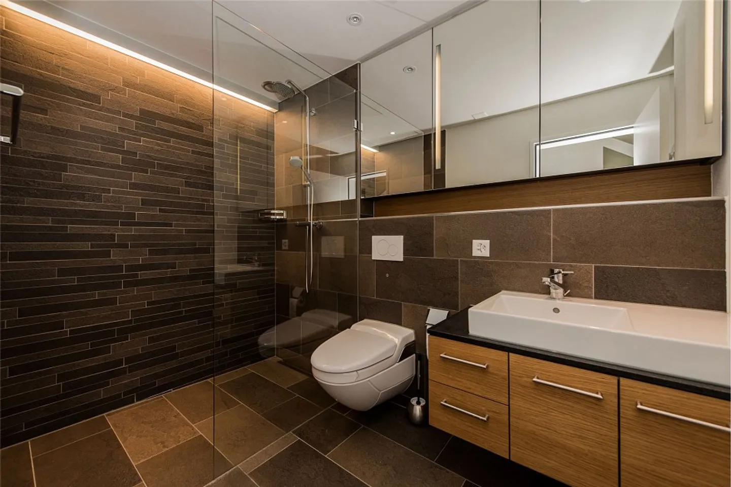 High Standard in the 3 ½-Room Minergie Maisonette Apartment - Photo 10 of 12