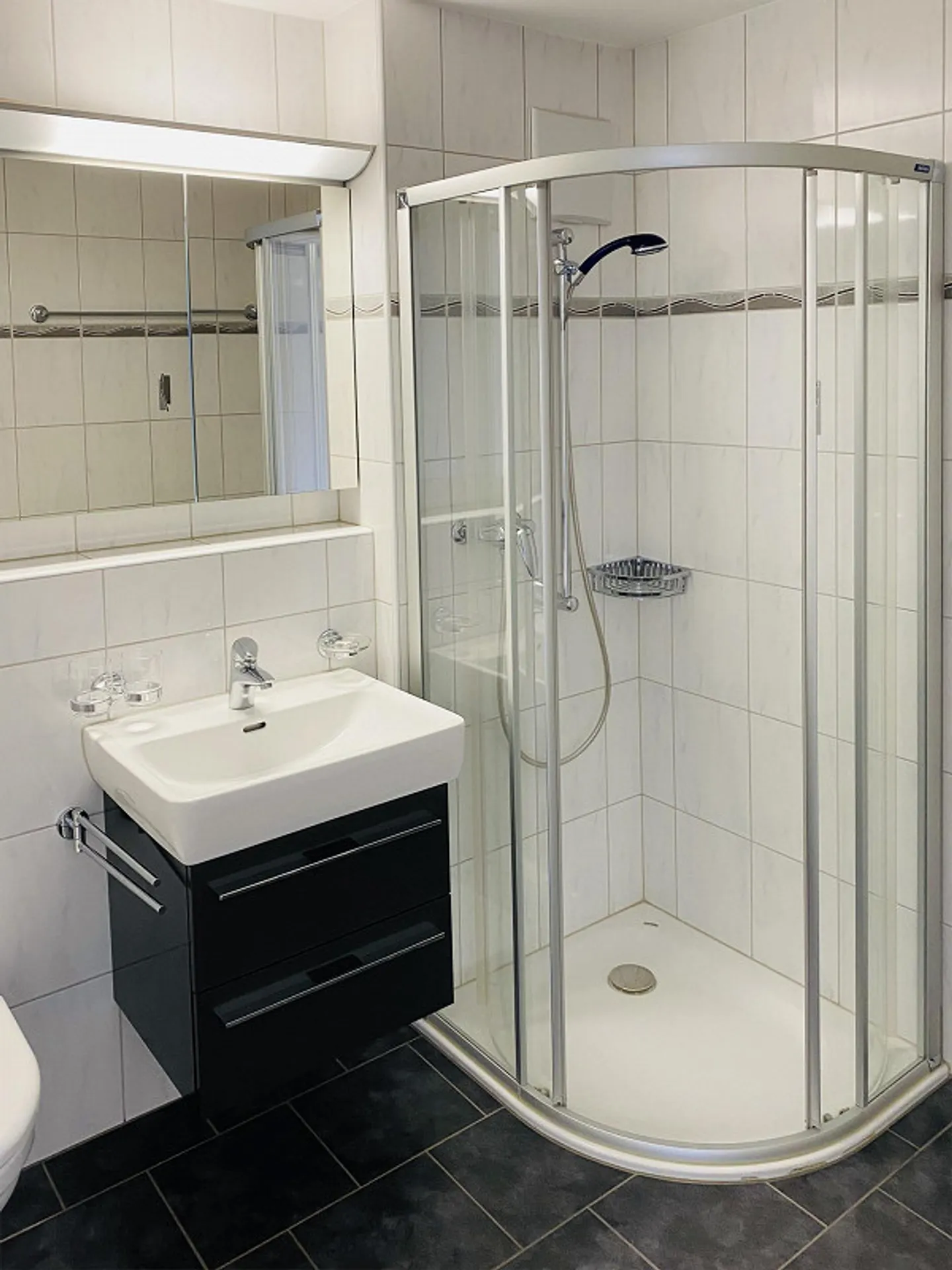 2.5-room apartment with a lot of charm and a short way to the city of Basel - Photo 5 of 8