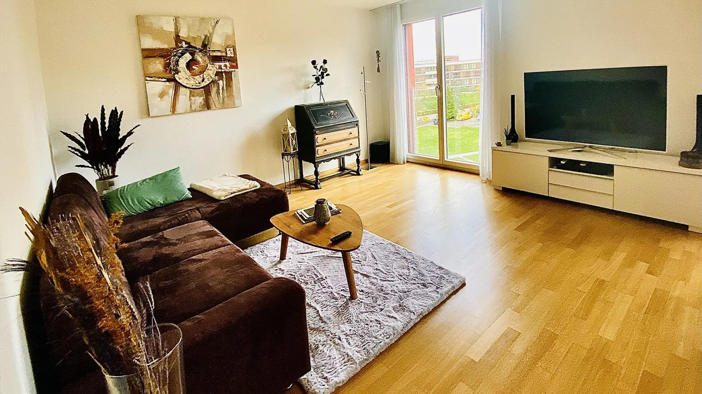 2.5-room apartment with a lot of charm and a short way to the city of Basel - Photo 2 of 8