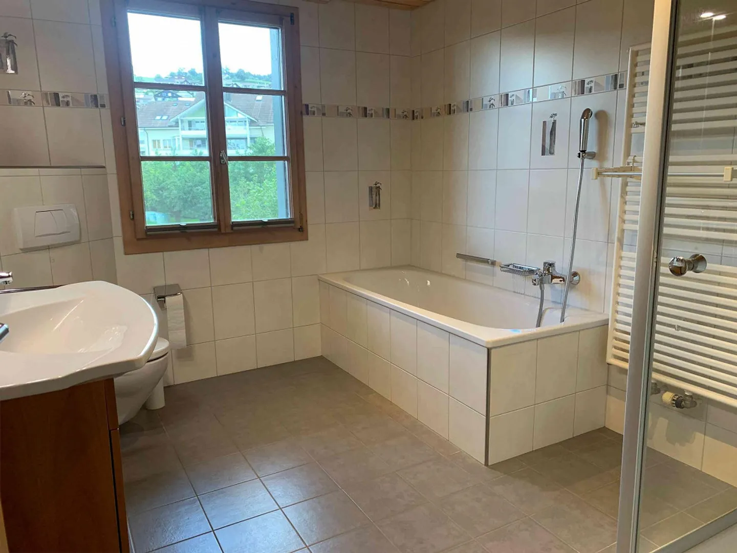 Luminoso, tranquillo, parzialmente arredato - la tua nuova casa di 80 m² - Foto 3 di 7