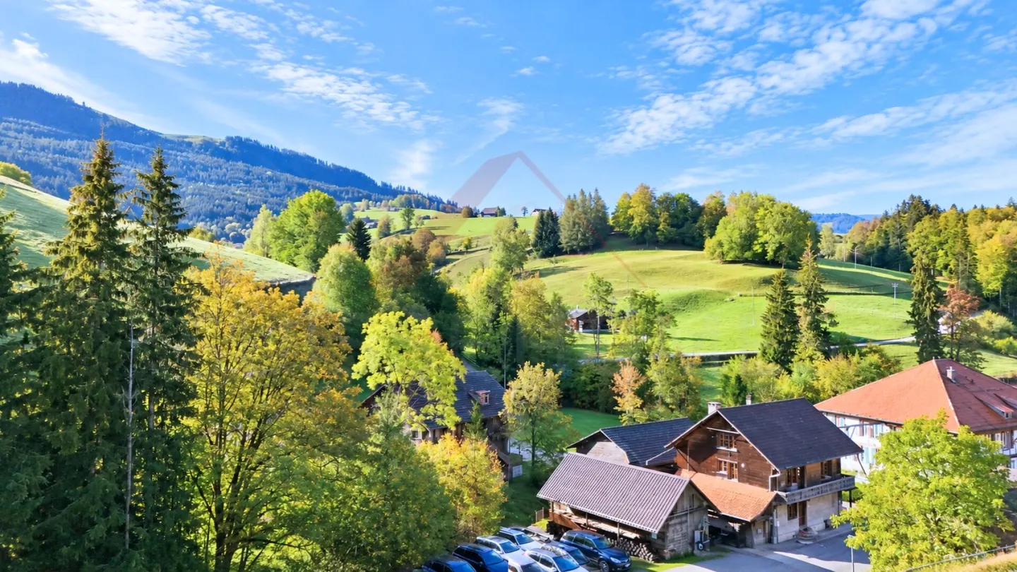 Terreno edificabile soleggiato con vista sulle montagne in una posizione tranquilla - Foto 4 di 6