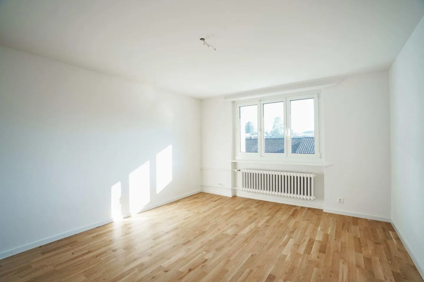 Newly renovated 3-room apartment in a sunny location - Photo 5 of 11