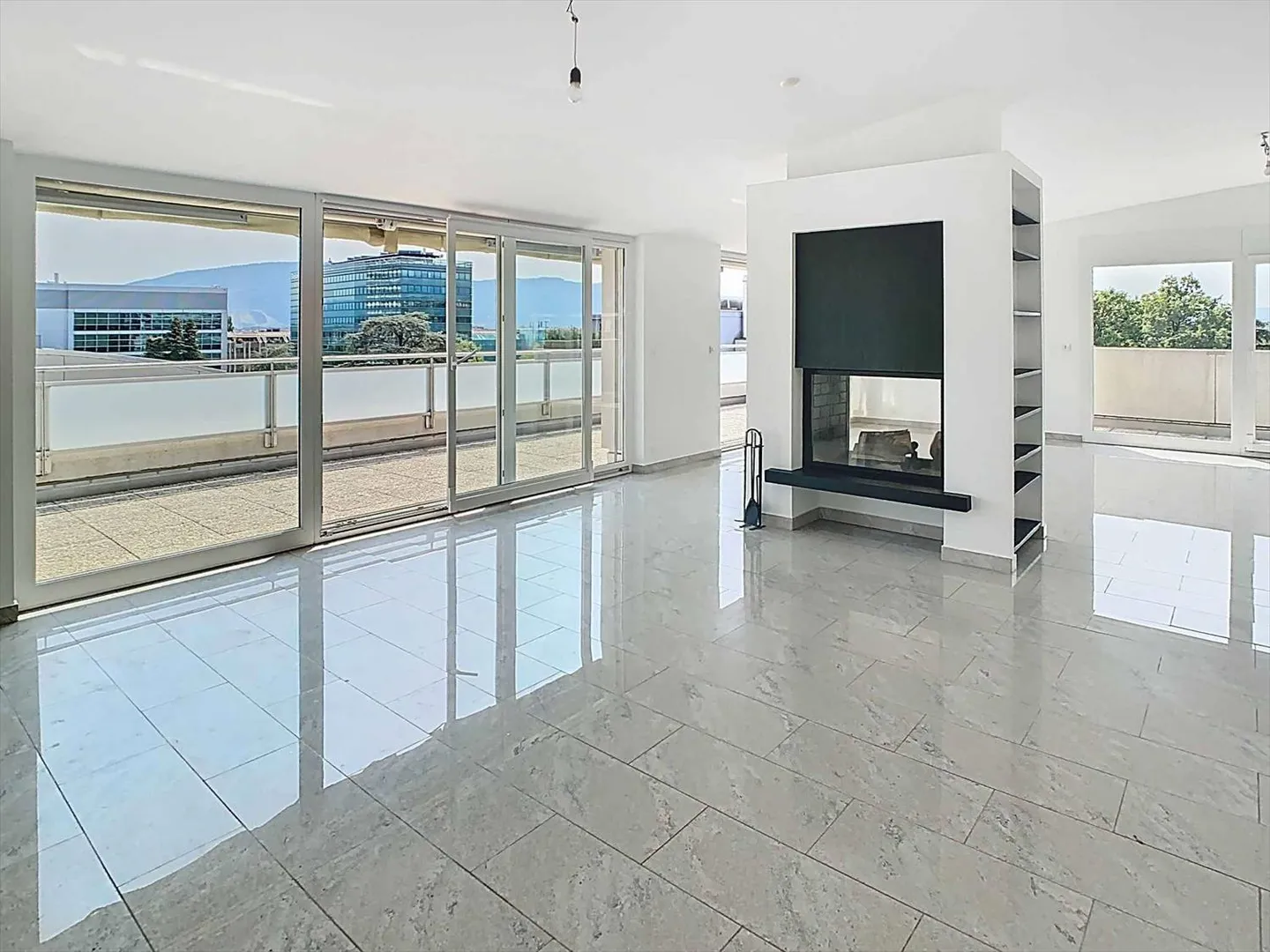 Attico di 8 locali con terrazza di oltre 100 m² - Foto 3 di 10