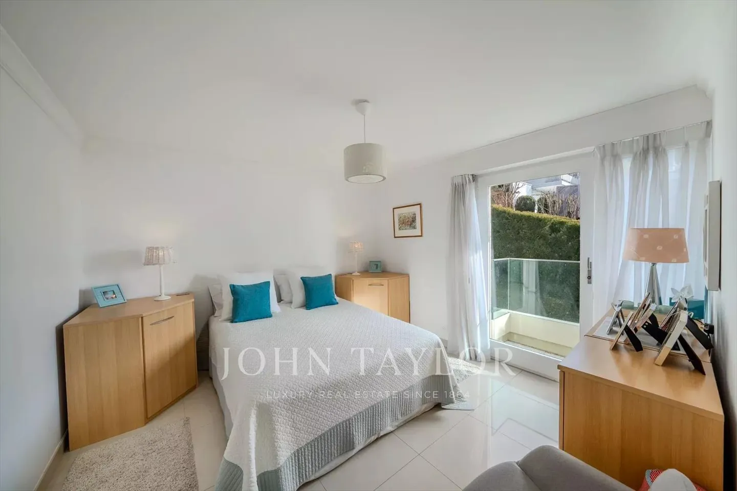 Villa with 10 rooms - Photo 13 of 13