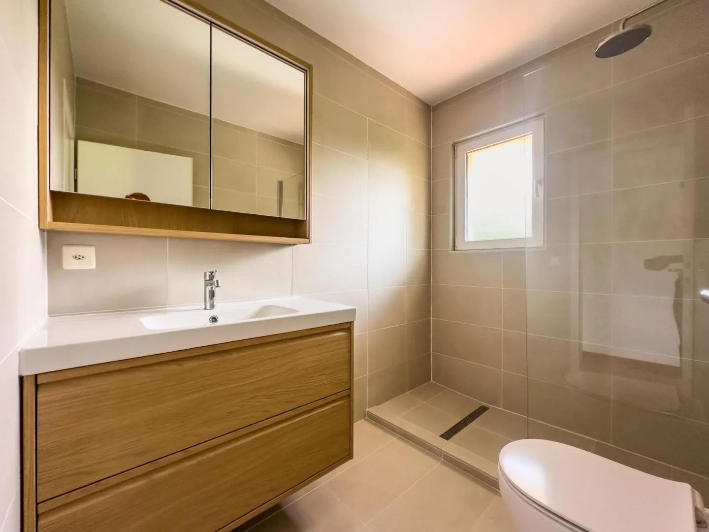 Villa indipendente con 7 stanze ad Aubonne - Foto 12 di 13