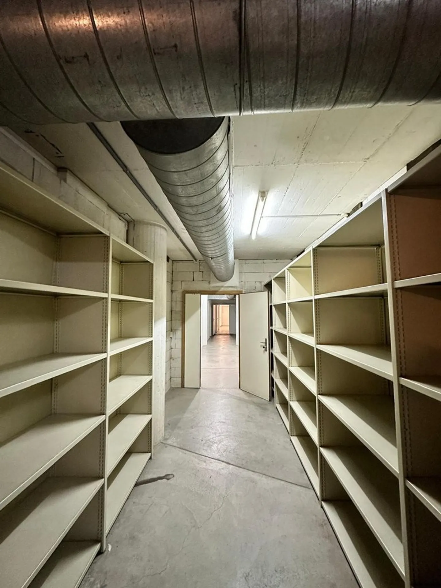 Mischgenutztes Gebäude mieten - Foto 3 von 6