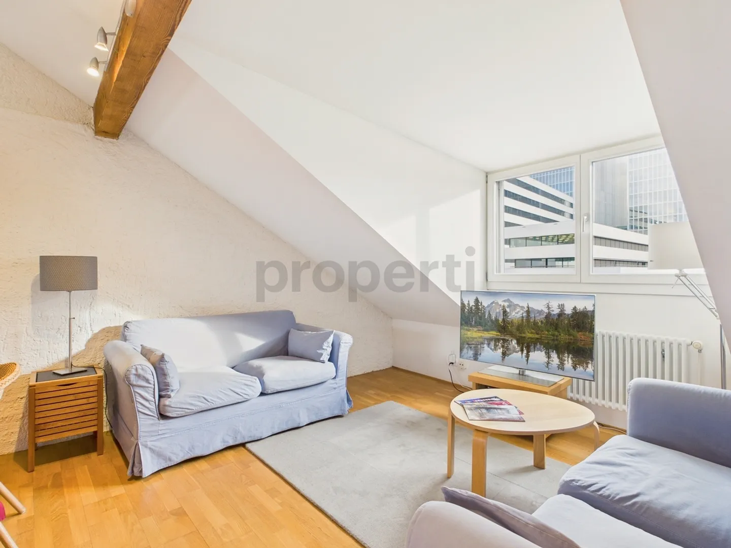 Modern 2.5-room furnished apartment in the best location in Basel - Photo 1 of 10