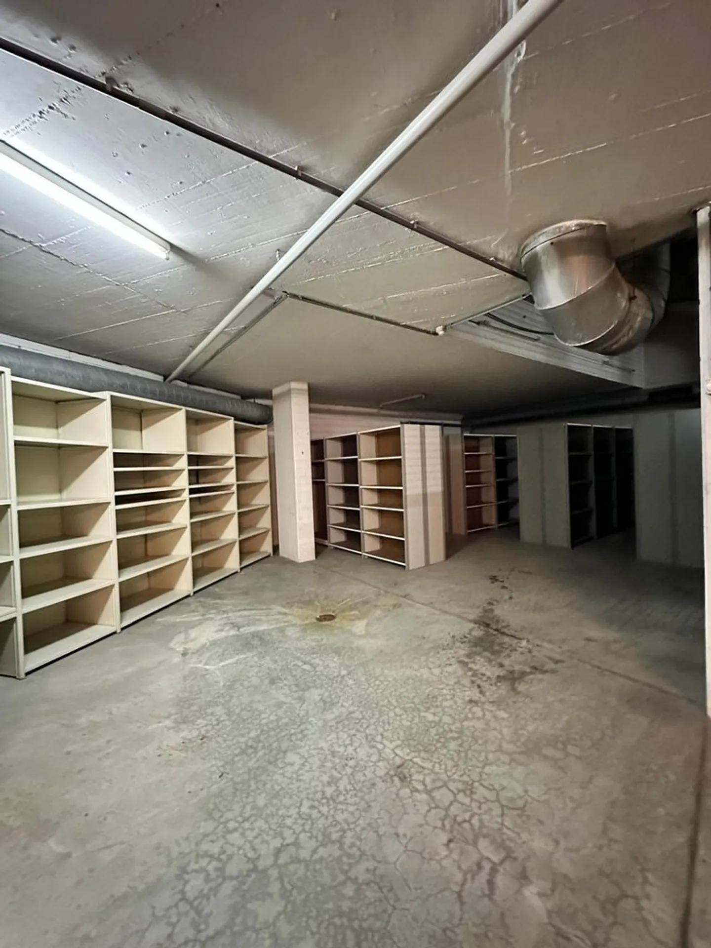 Mischgenutztes Gebäude mieten - Foto 4 von 6