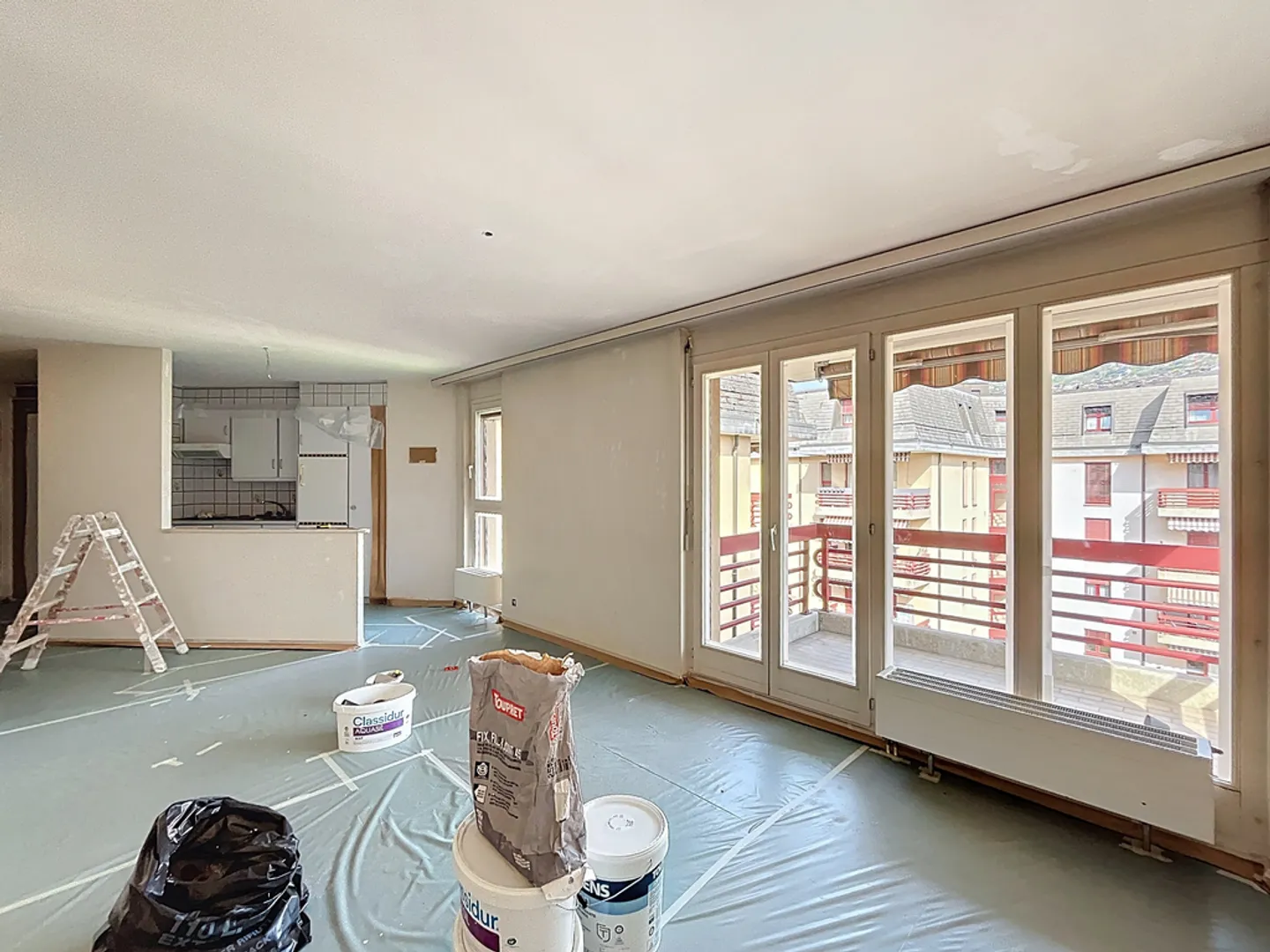 Bel Appartement Rénové - Photo 3 sur 10