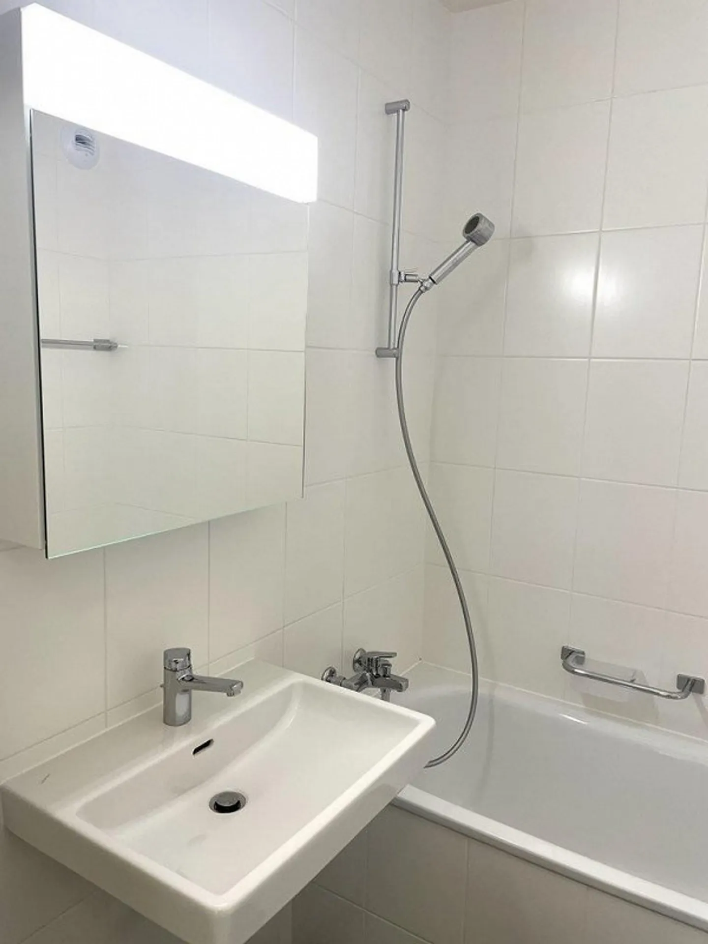 Appartement au 8ème étage dans les combles - Photo 6 sur 10