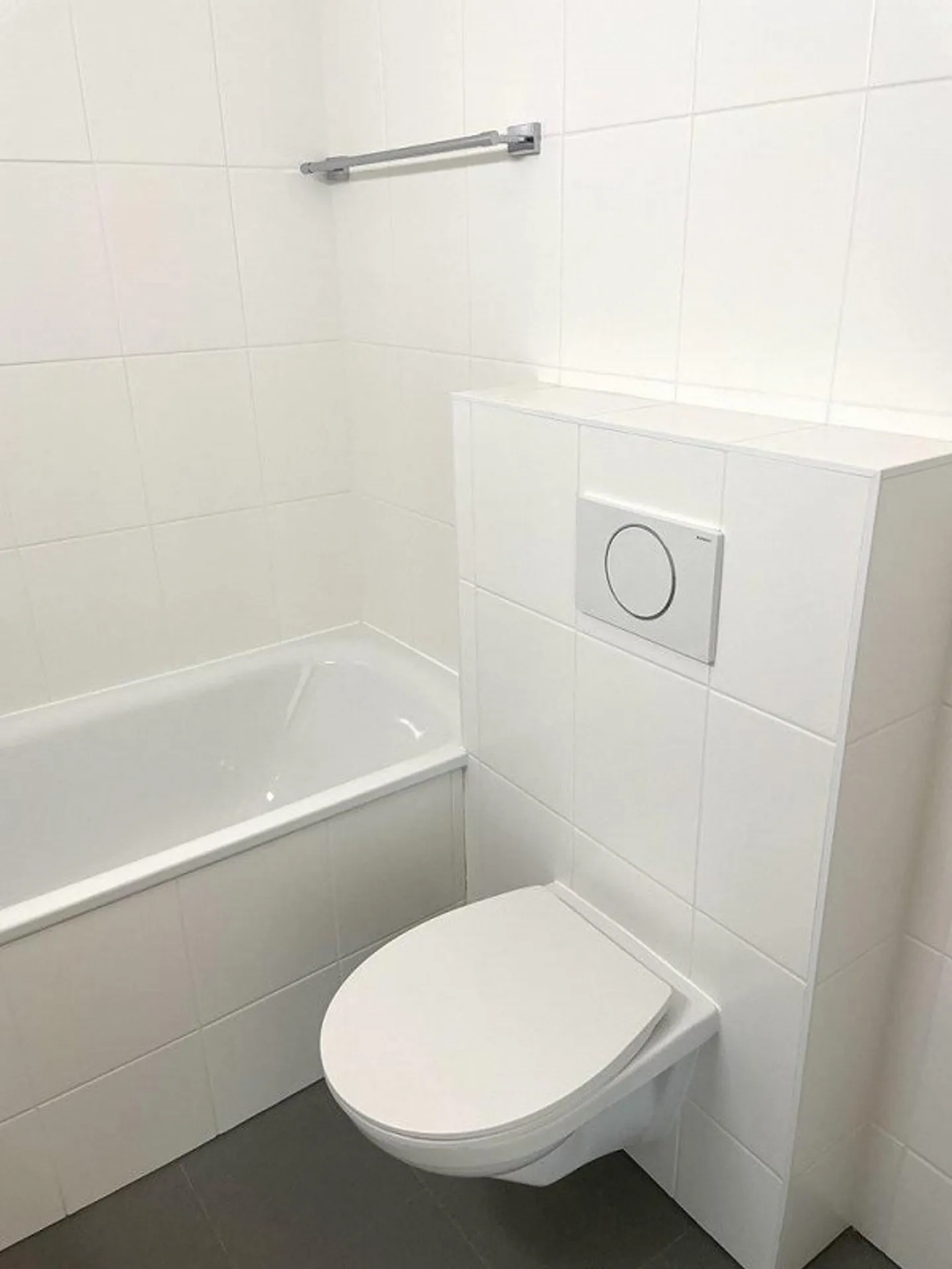 Appartement au 8ème étage dans les combles - Photo 7 sur 10