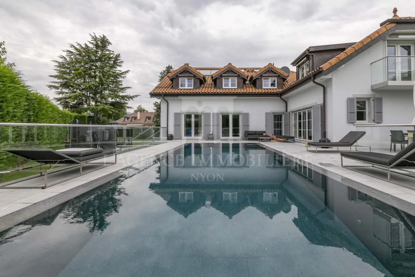 Villa di Lusso con Piscina - Foto 1 di 6