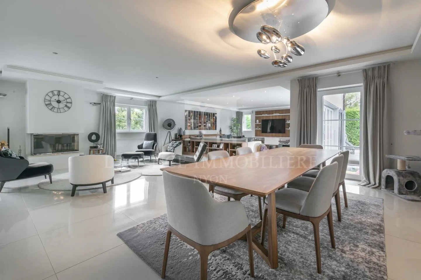 Villa di Lusso con Piscina - Foto 2 di 6