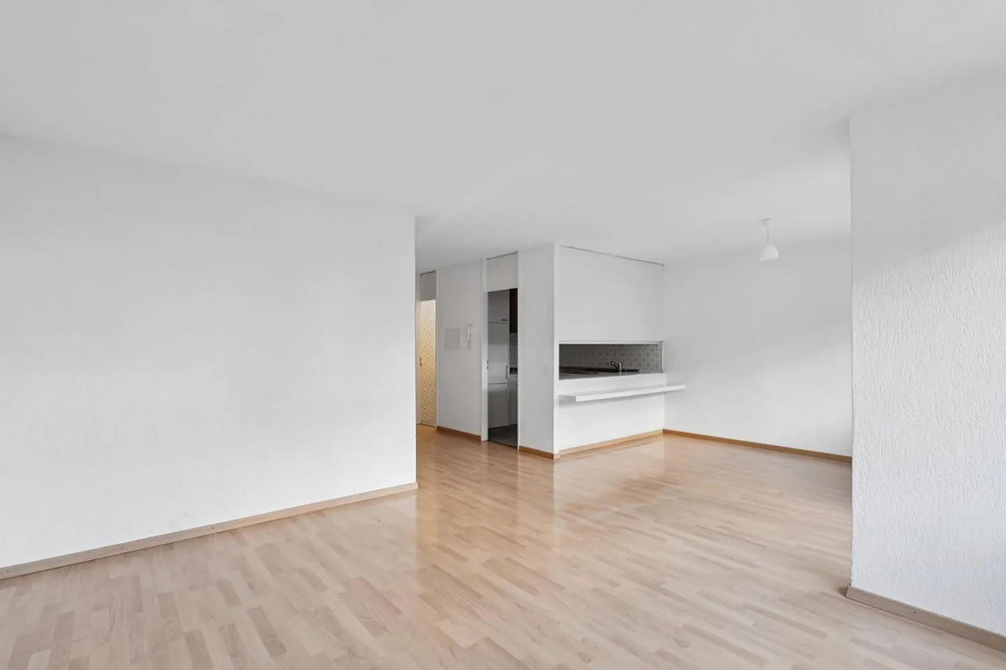 Appartement lumineux et moderne de 4,5 pièces avec belle vue à Bellach - Photo 1 sur 8