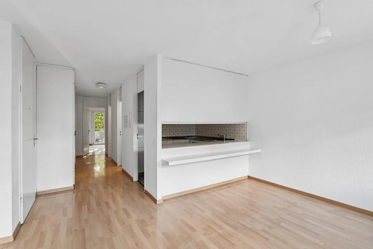 Appartement lumineux et moderne de 4,5 pièces avec belle vue à Bellach - Photo 2 sur 8