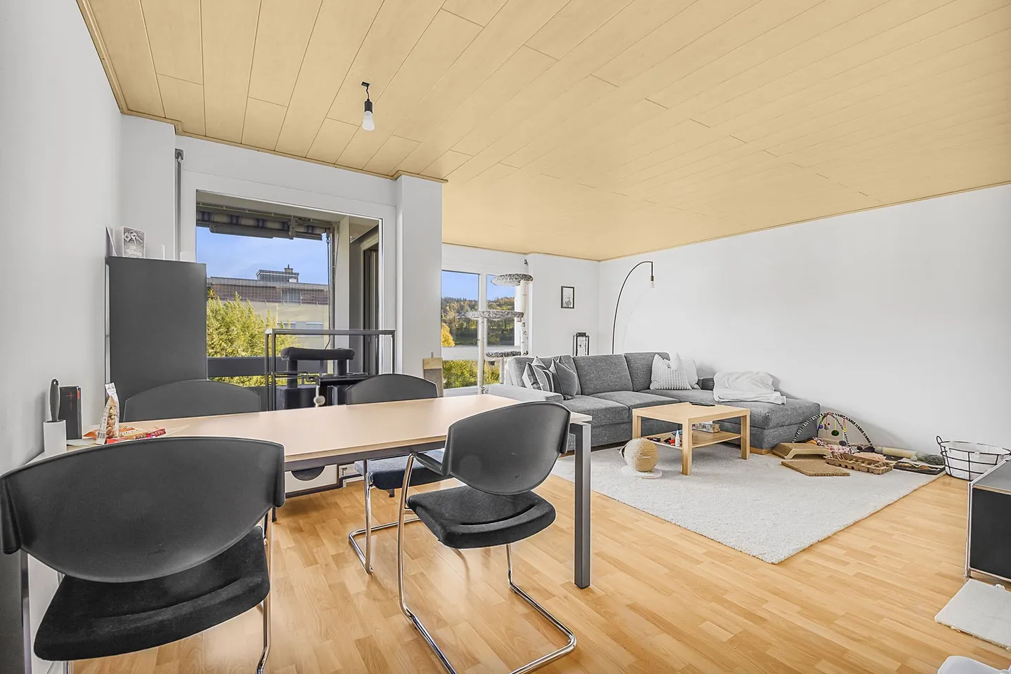 Grosszügige 4.5-Zimmer-Wohnung in ruhigem Quartier... - Foto 3 von 10