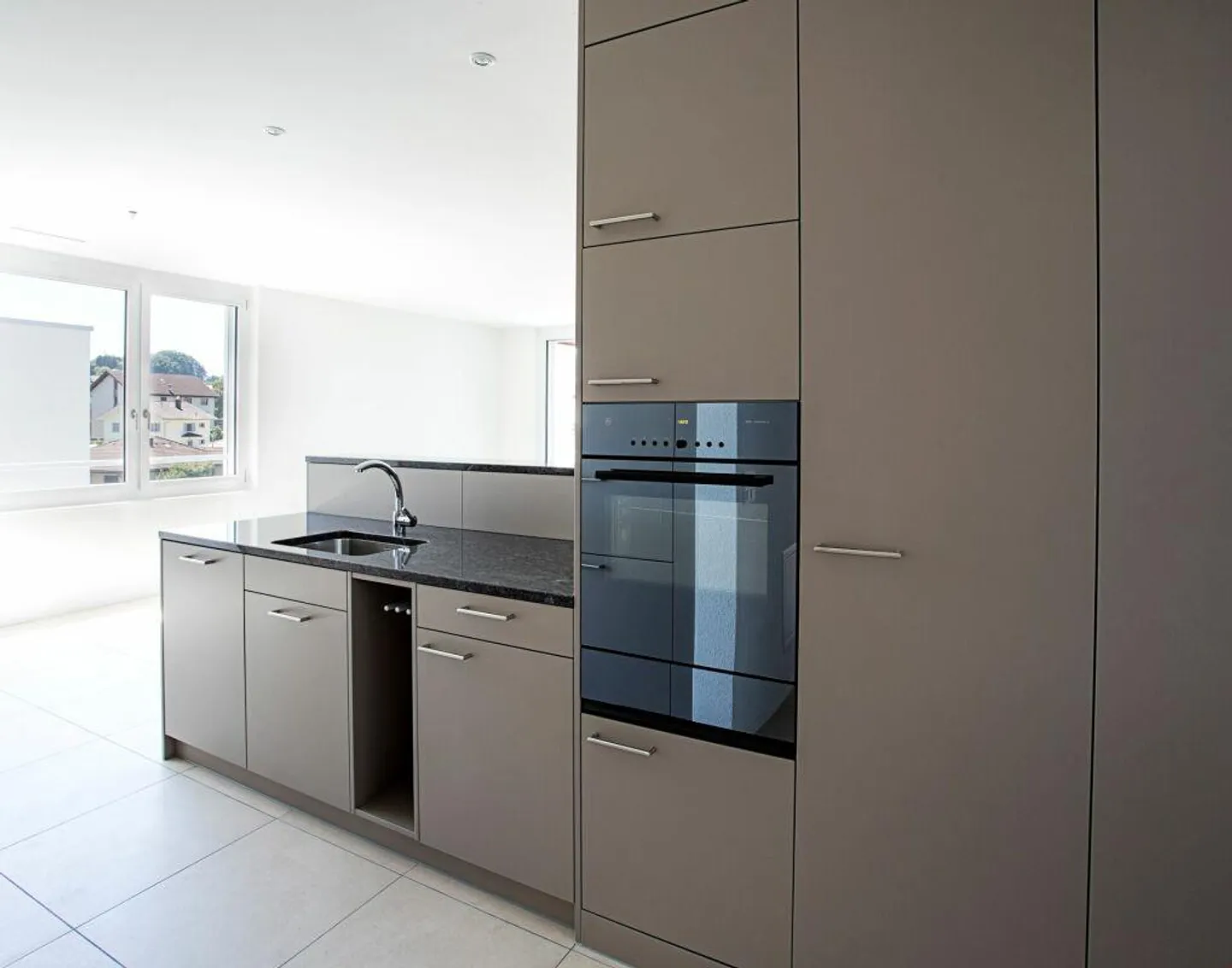 Moderne 4.5-Zimmerwohnung - Foto 2 von 6