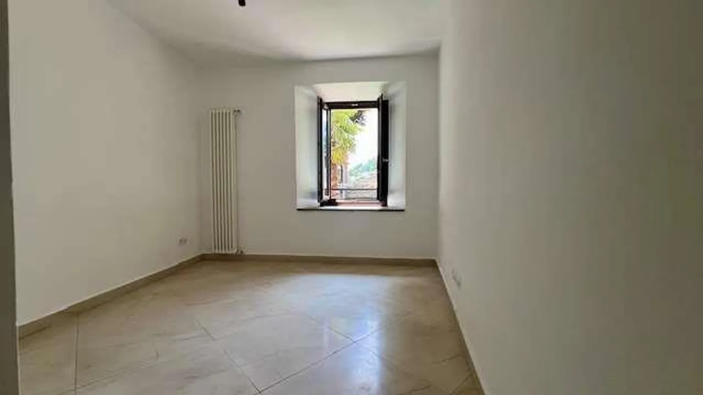 Renovated core house where the ancient meets the modern - Photo 5 of 13