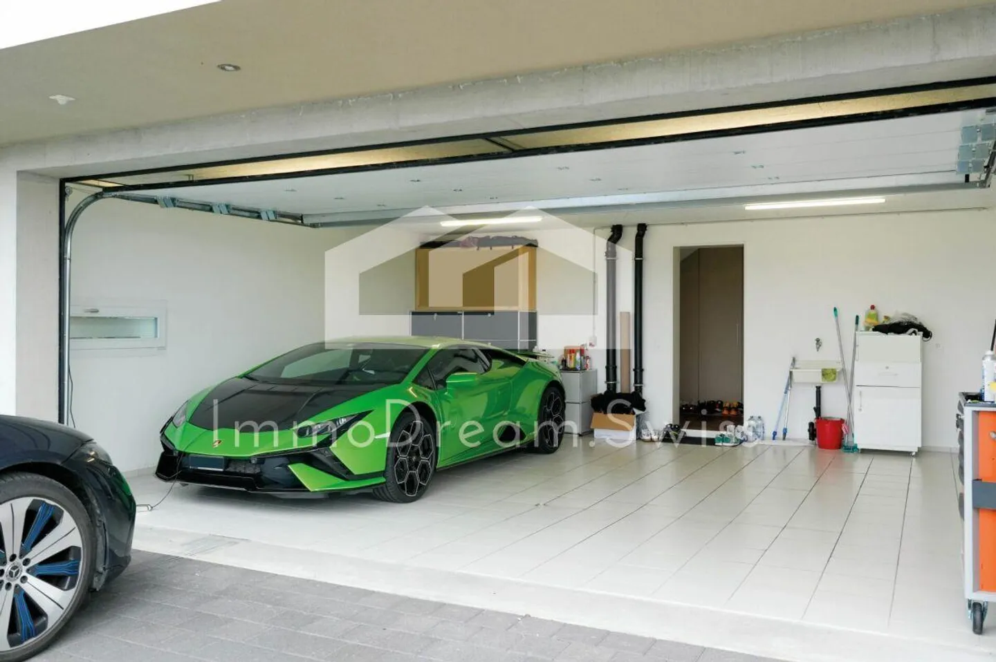 Modern designed, as well as spacious 5-room condominium (2 family house) - Photo 12 of 16