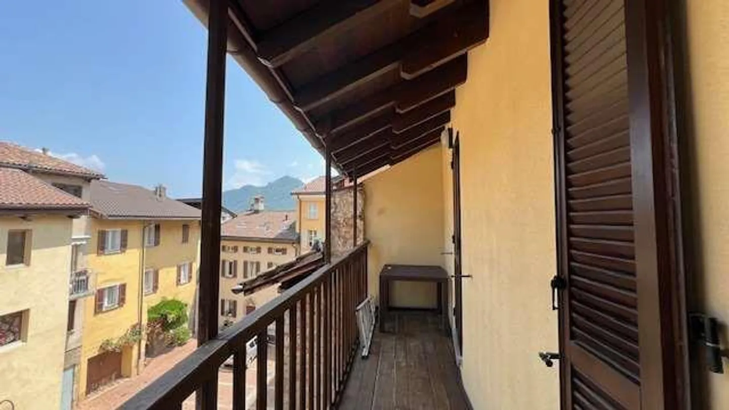 Renovated core house where the ancient meets the modern - Photo 11 of 13