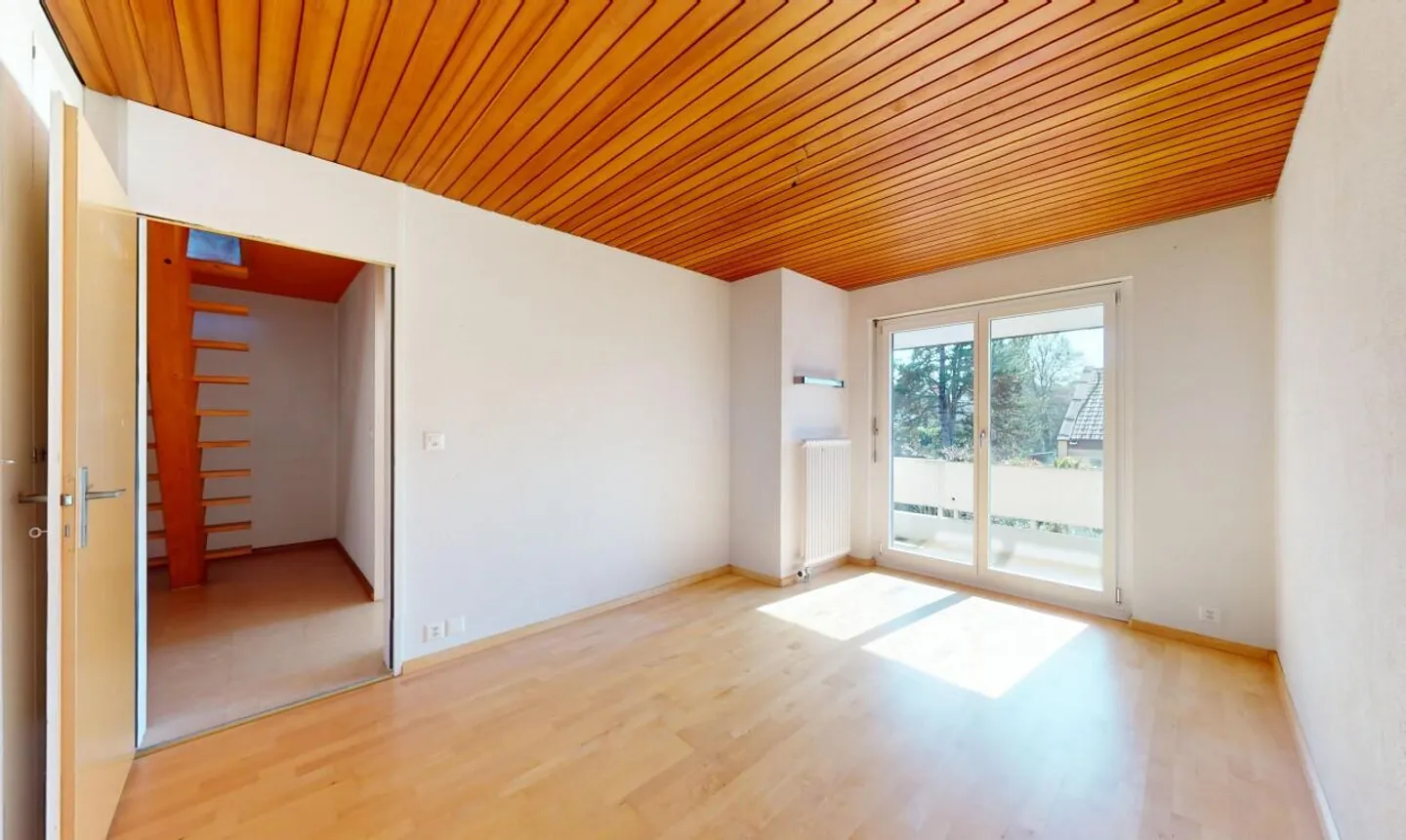 Casa a schiera con grande giardino e grande potenziale a Bettingen - Foto 5 di 13
