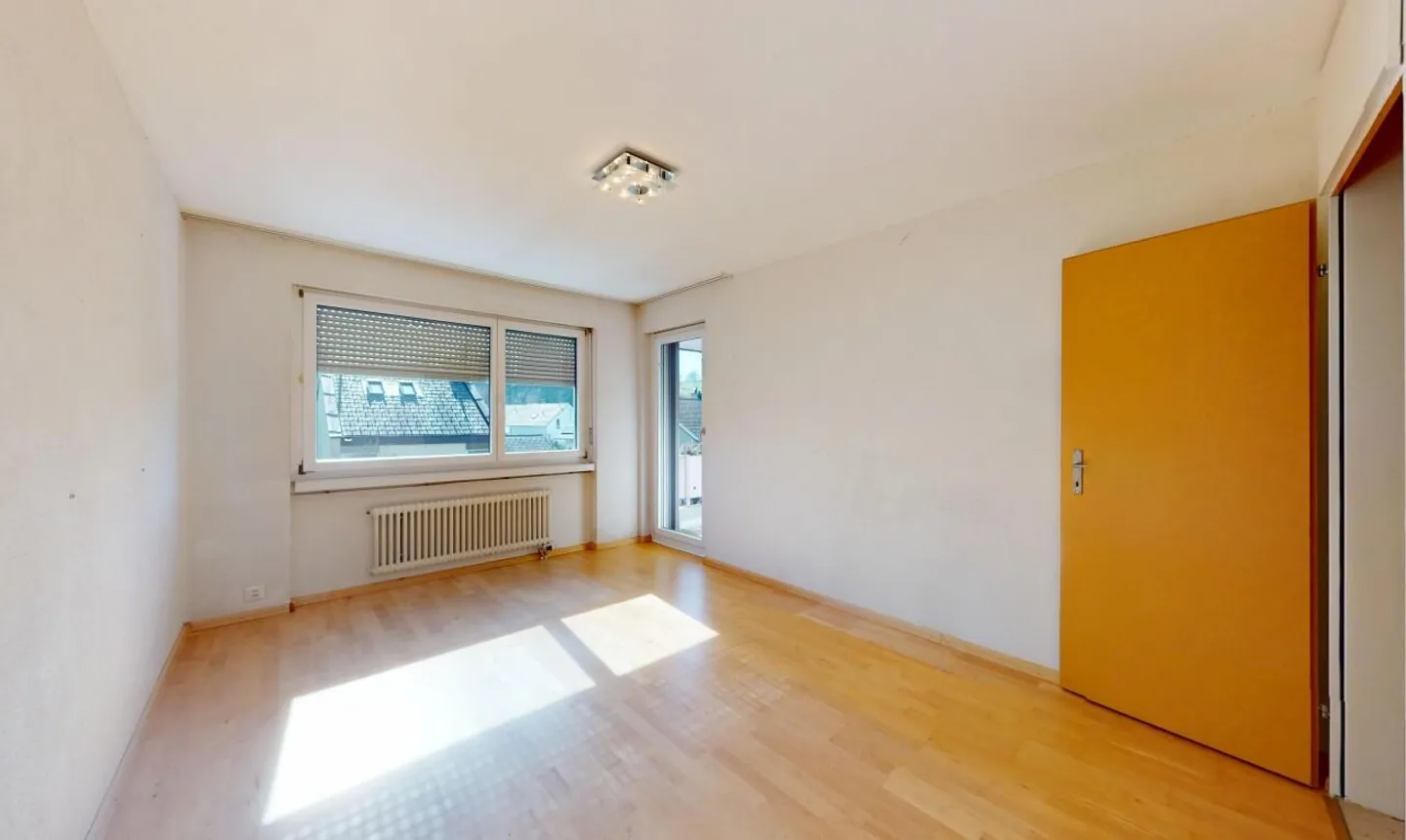 Casa a schiera con grande giardino e grande potenziale a Bettingen - Foto 8 di 13