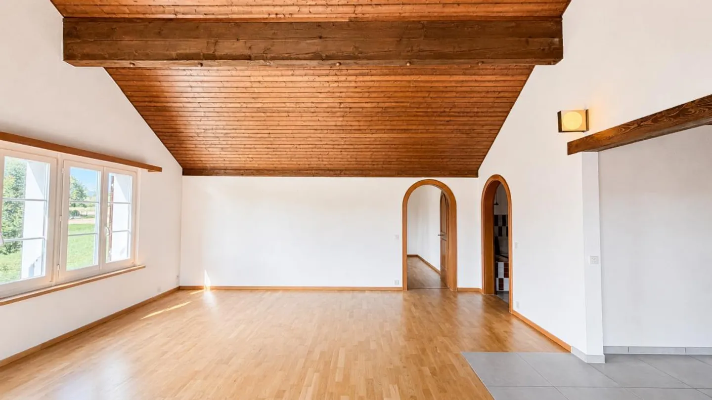 Charmante Dachwohnung in Natur - Foto 3 von 14