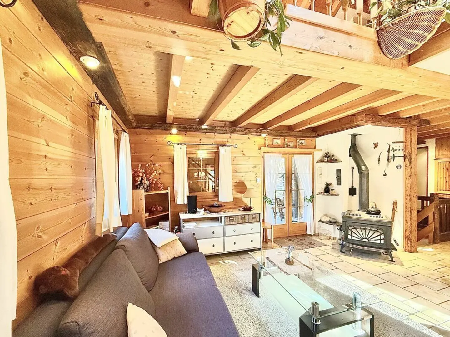4,5-Zimmer-Chalet mit 5245m2 Grundstück - Foto 5 von 24