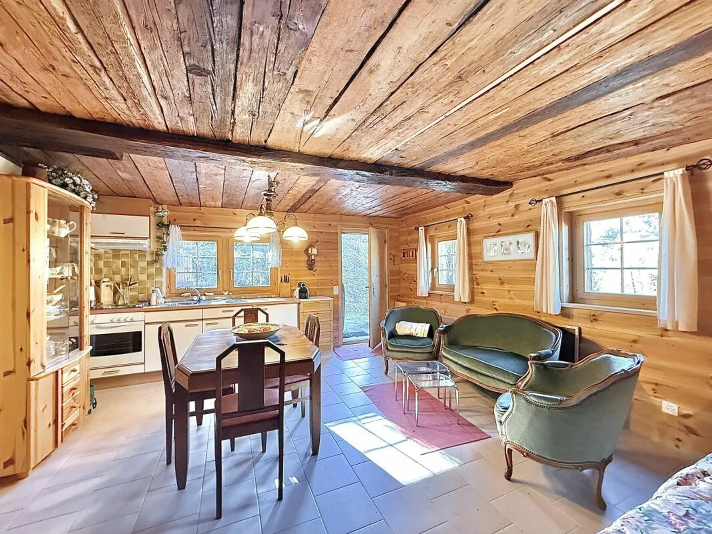 4,5-Zimmer-Chalet mit 5245m2 Grundstück - Foto 7 von 24