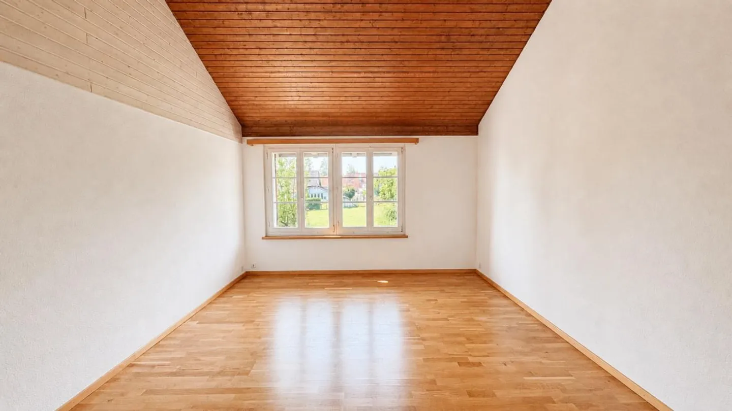 Charmante Dachwohnung in Natur - Foto 8 von 14