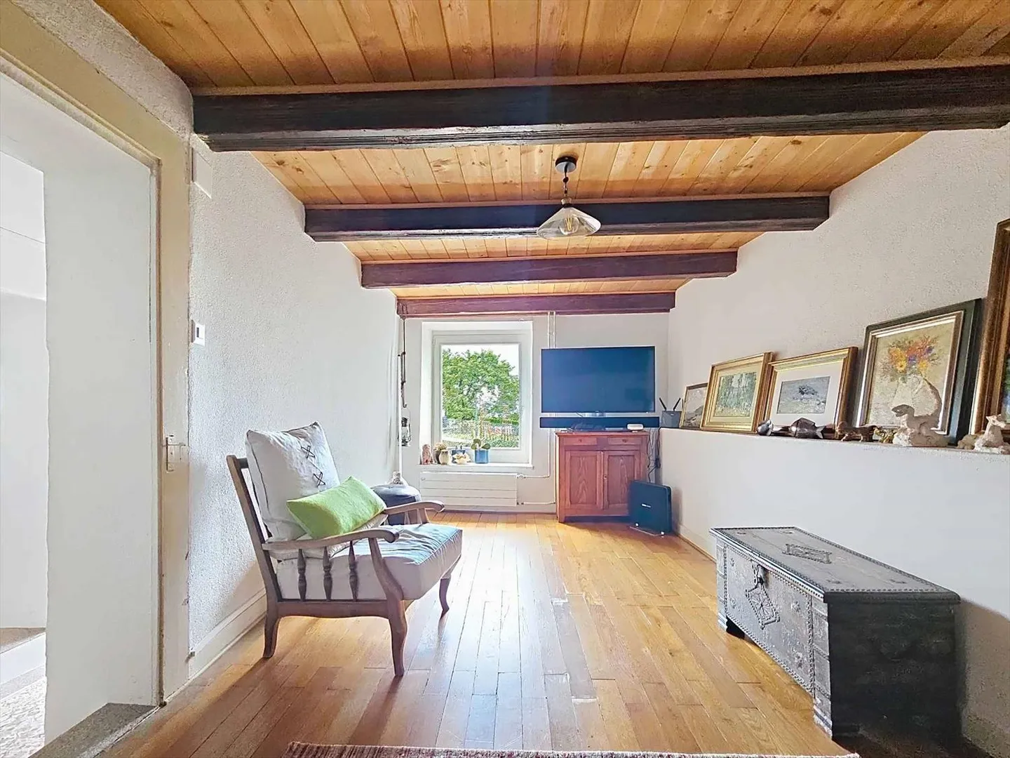 Charming Village House of about 230 m² - Photo 6 of 13
