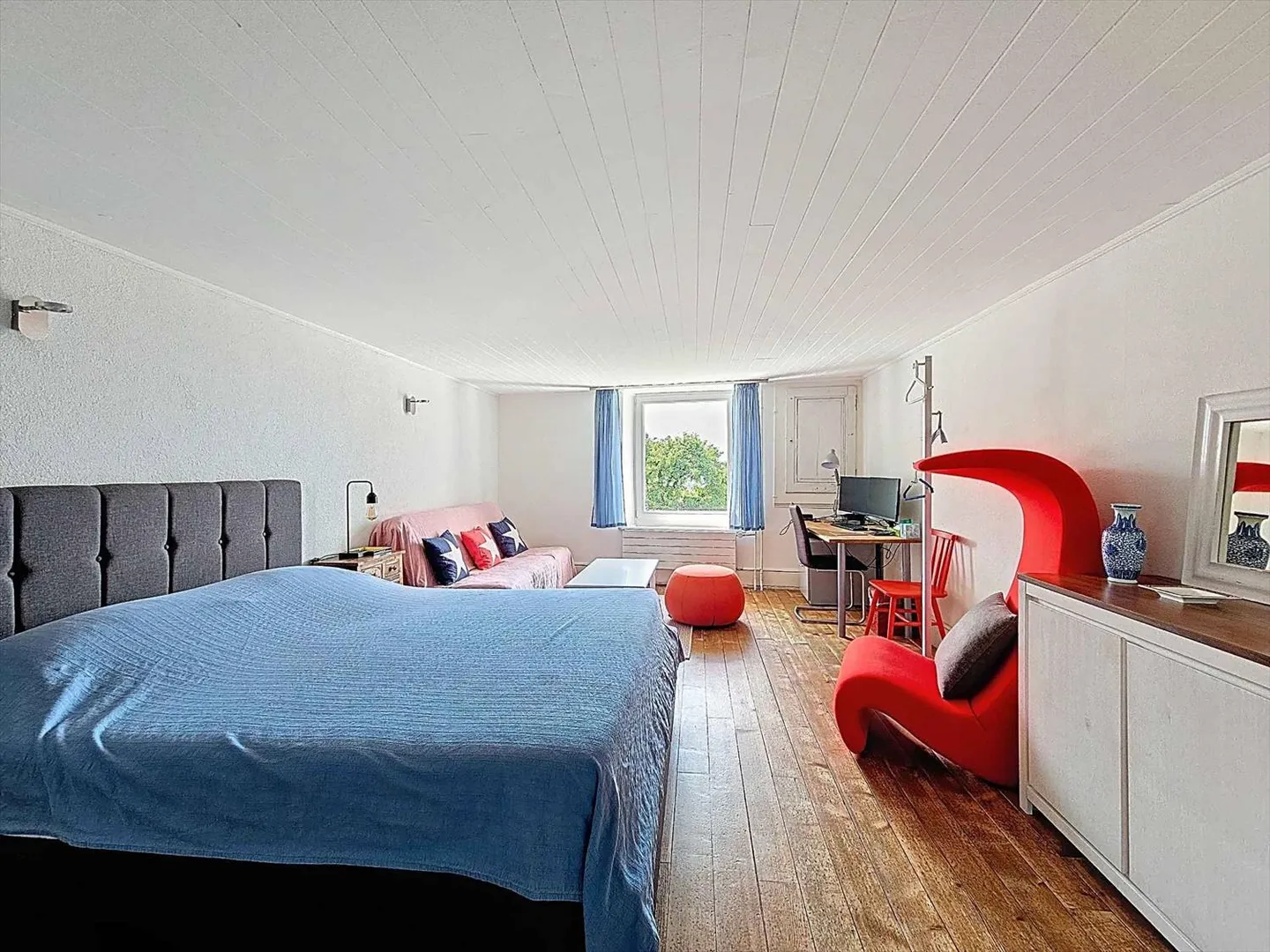 Charming Village House of about 230 m² - Photo 8 of 13