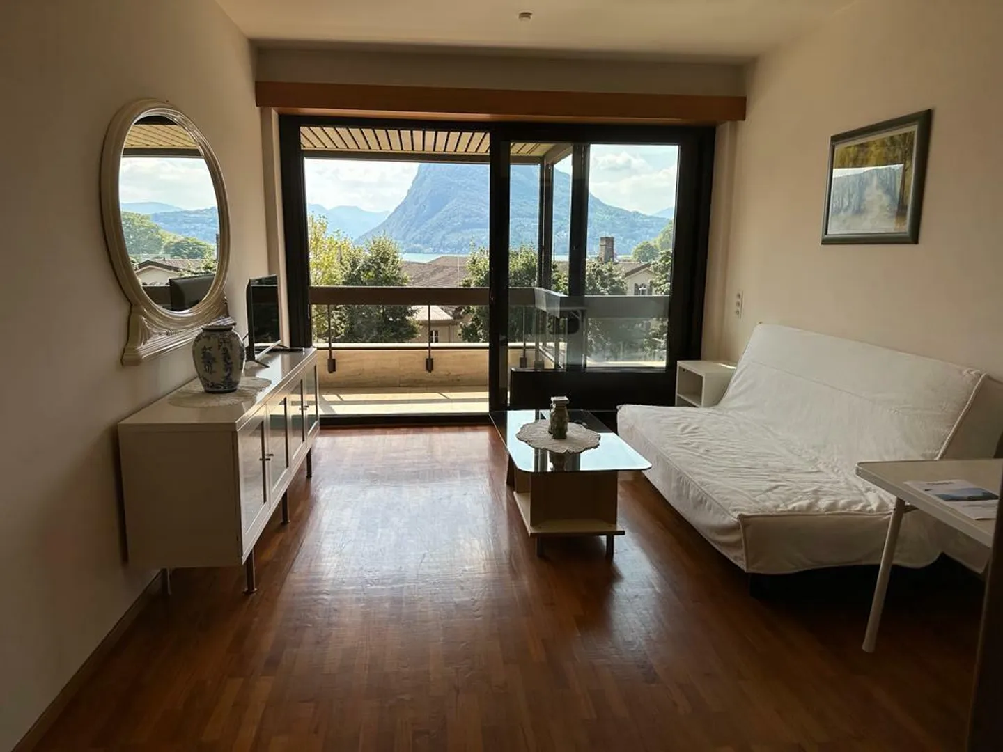 CASSARATE-CASTAGNOLA Appartement 2.5 pièces meublé avec vue sur le lac - Photo 3 sur 6