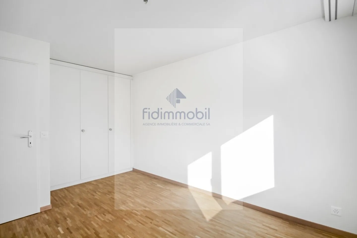 Splendido attico di 3,5 locali in affitto a Neuchâtel - Foto 10 di 12