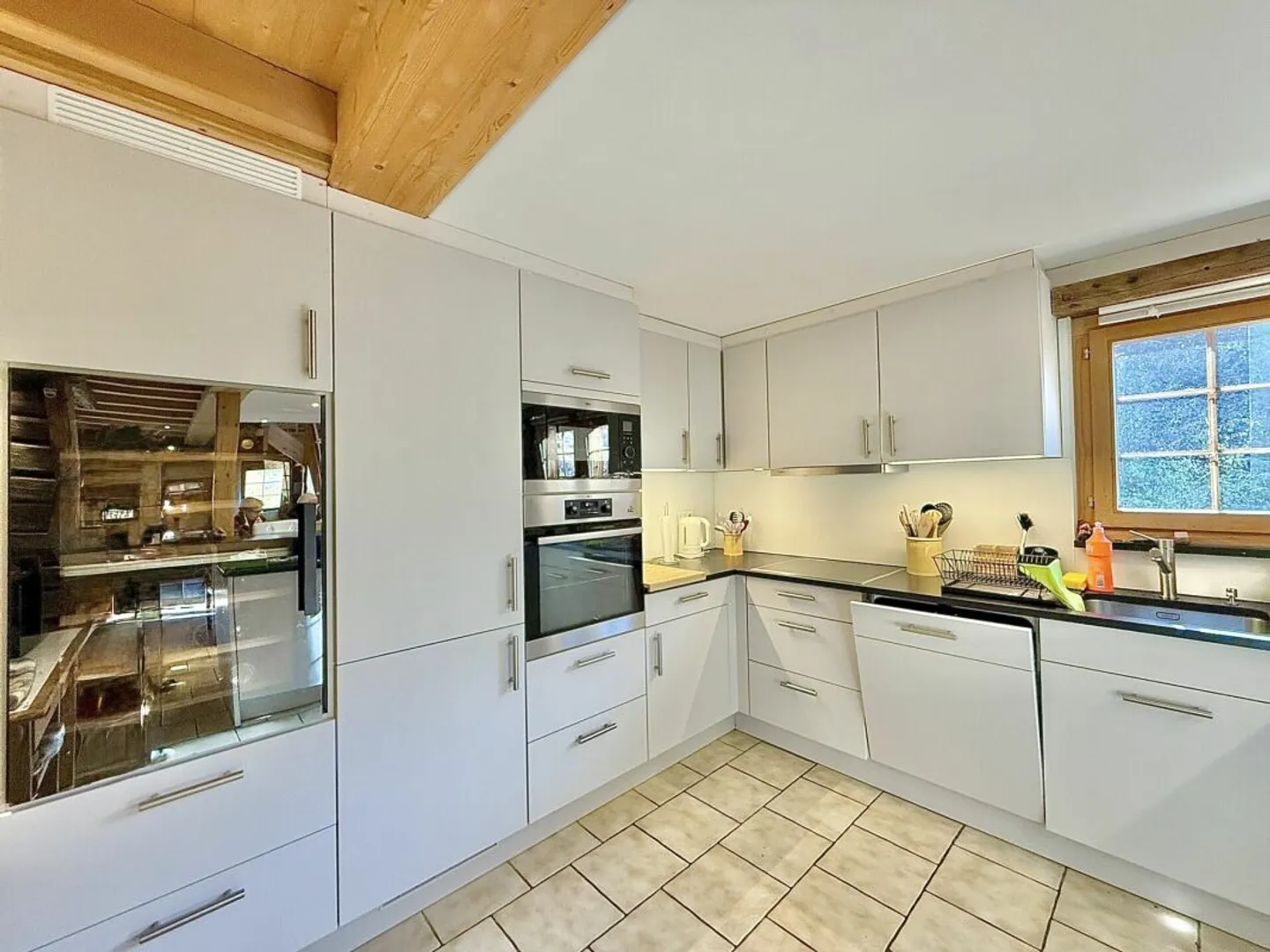 4,5-Zimmer-Chalet mit 5245m2 Grundstück - Foto 21 von 24