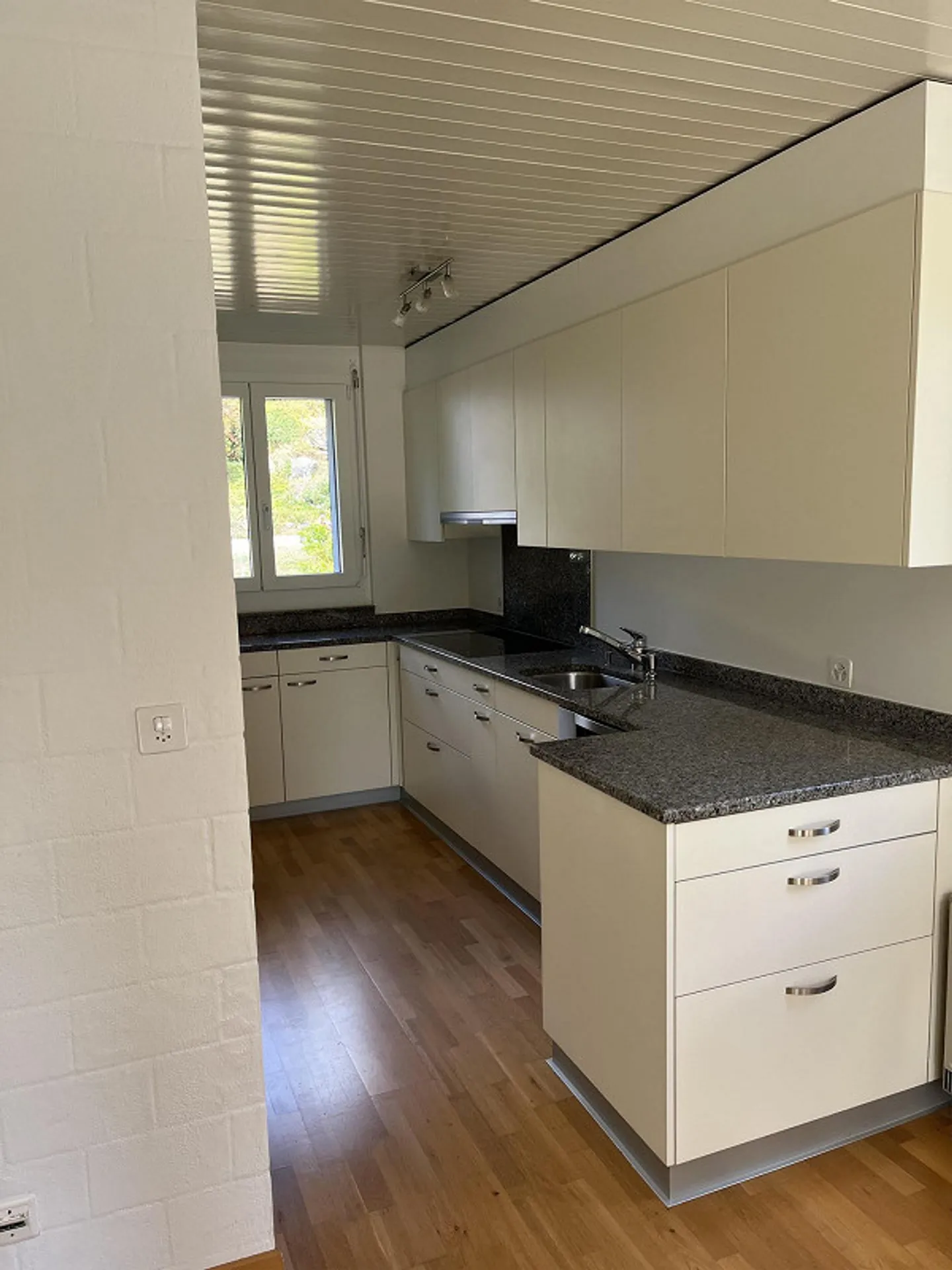 6 1/2 Zimmer Einfamilienhaus an idyllischer Lage - Foto 4 von 6