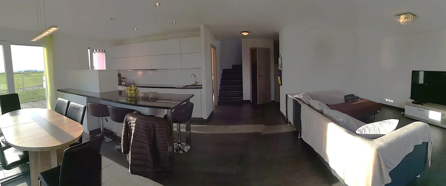 Grande maison bien entretenue de 2016, 6,5 pièces, double garage, terrasse, vue - Photo 10 sur 31