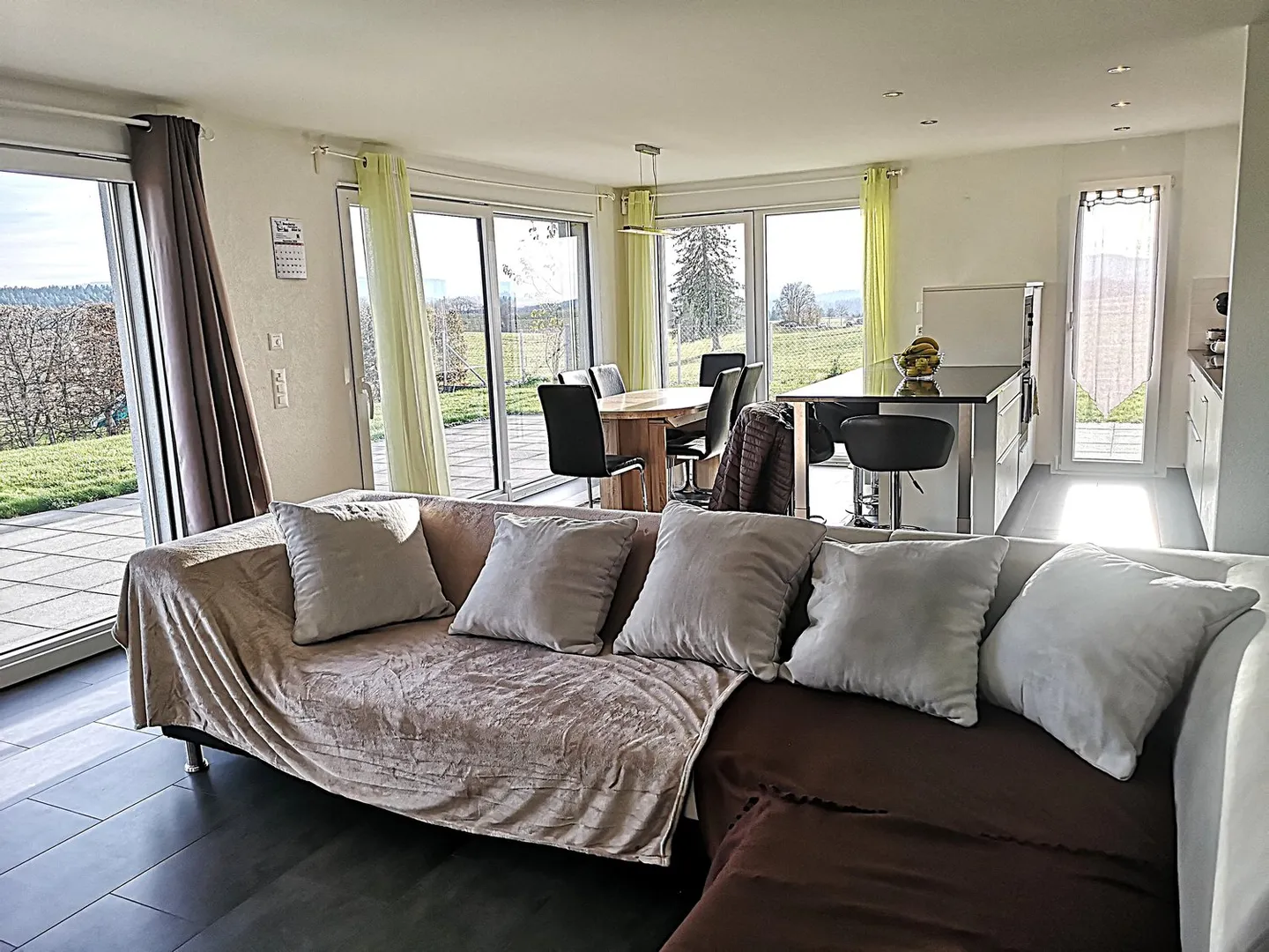 Grande maison bien entretenue de 2016, 6,5 pièces, double garage, terrasse, vue - Photo 12 sur 31