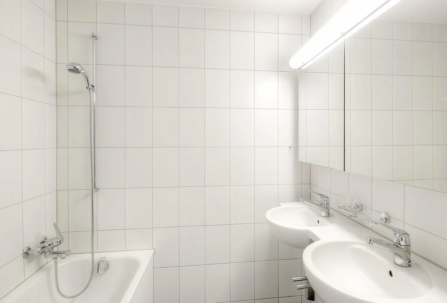 «Ici se termine votre recherche d'appartement!» - Photo 4 sur 7