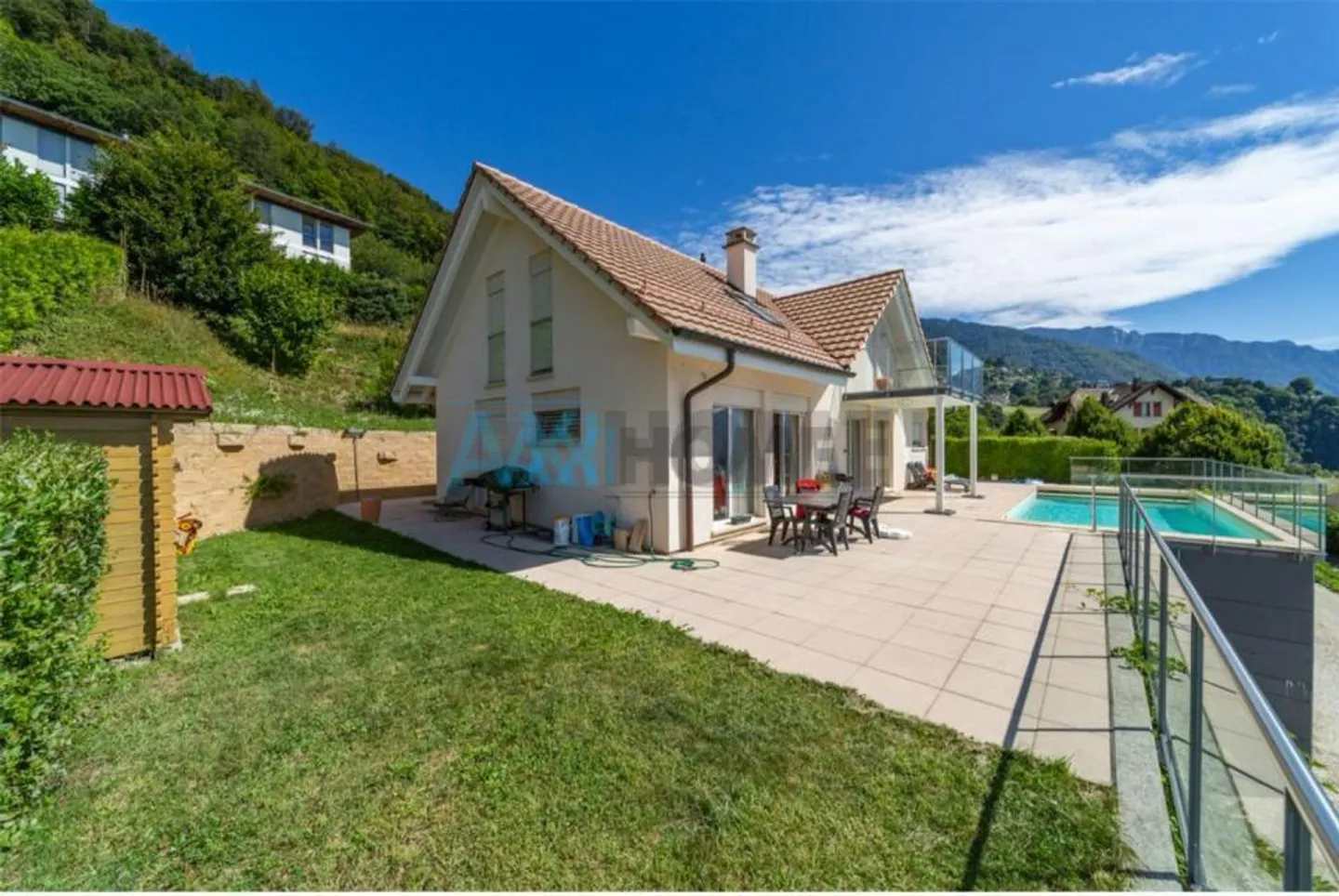 Magnificent Lake View for this 5.5-Room Villa - Photo 3 of 9